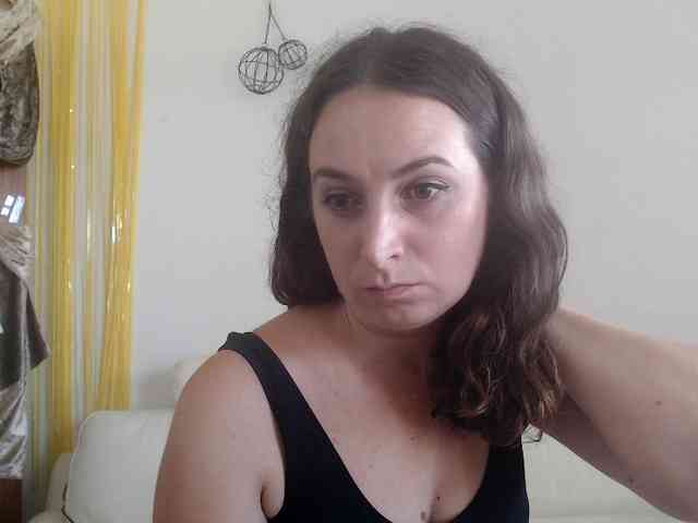 Modella: UWillMarryMyAss
