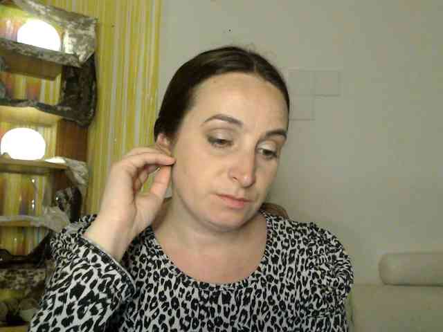 Modella: UWillMarryMyAss