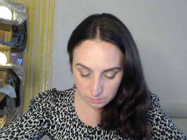 Modella: UWillMarryMyAss