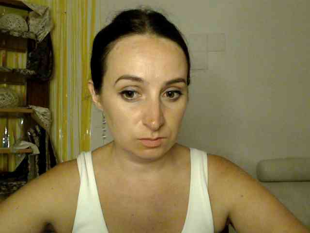 Modella: UWillMarryMyAss