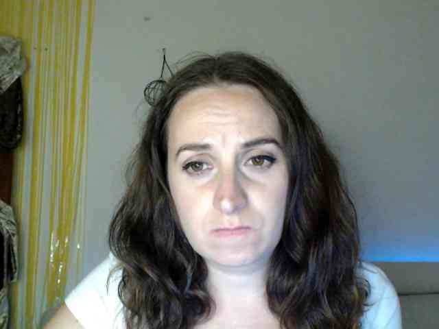 Modella: UWillMarryMyAss
