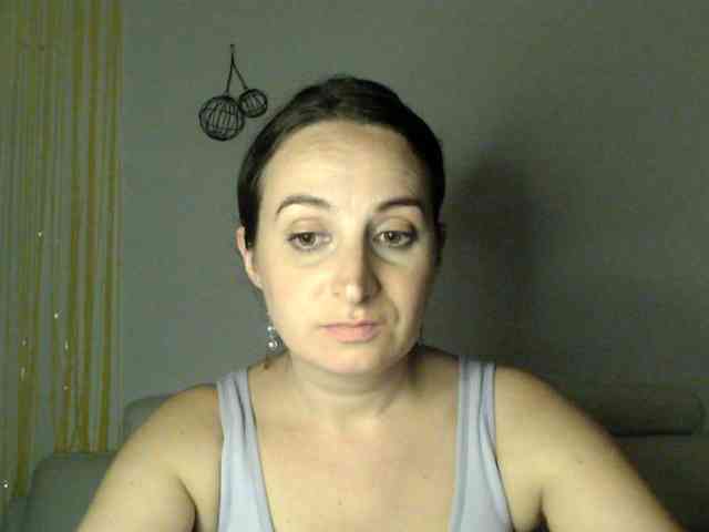 Modella: UWillMarryMyAss