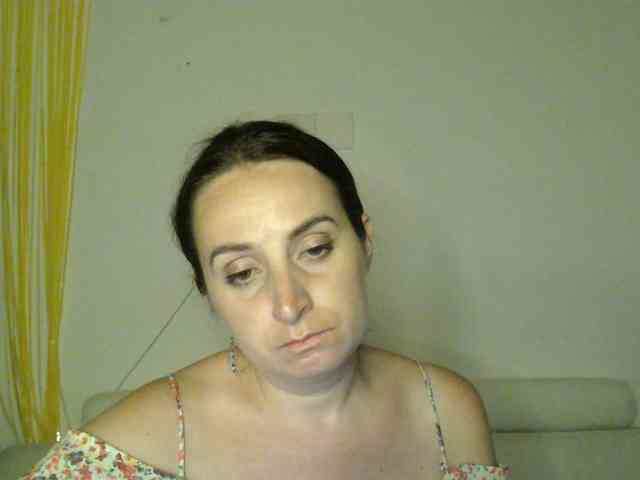 Modella: UWillMarryMyAss