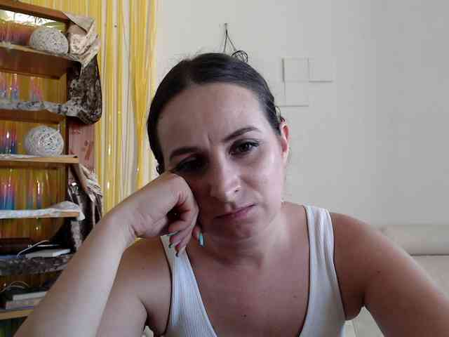 Modella: UWillMarryMyAss
