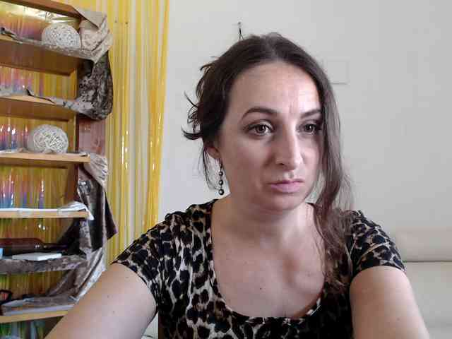 Modella: UWillMarryMyAss