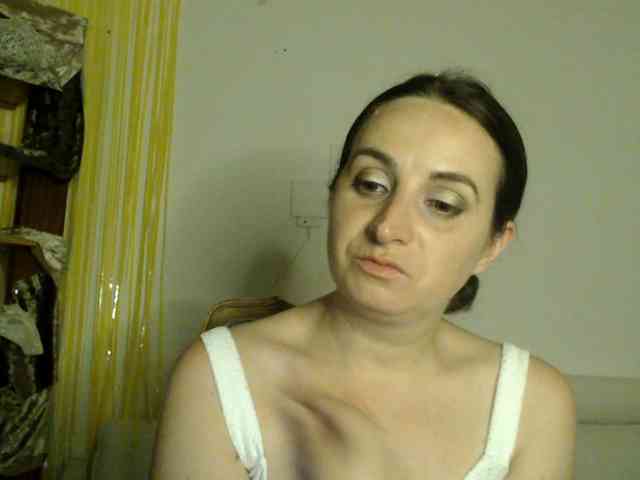 Modella: UWillMarryMyAss