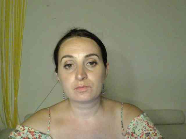 Modella: UWillMarryMyAss