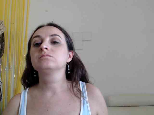 Modella: UWillMarryMyAss