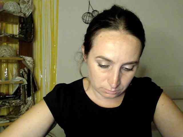 Modella: UWillMarryMyAss