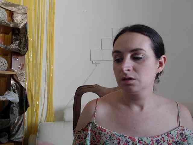 Modella: UWillMarryMyAss