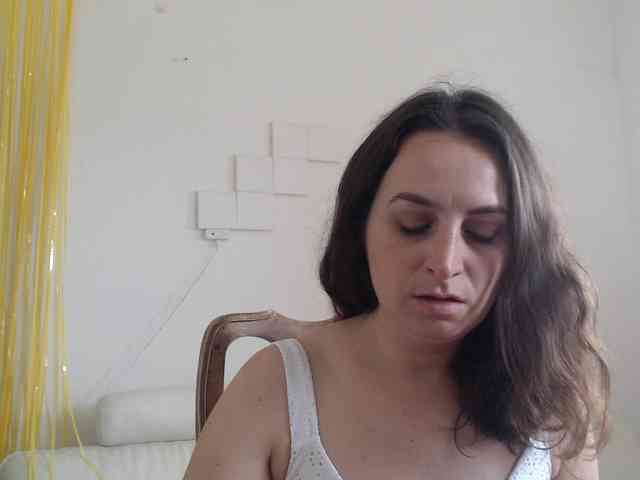 Modella: UWillMarryMyAss