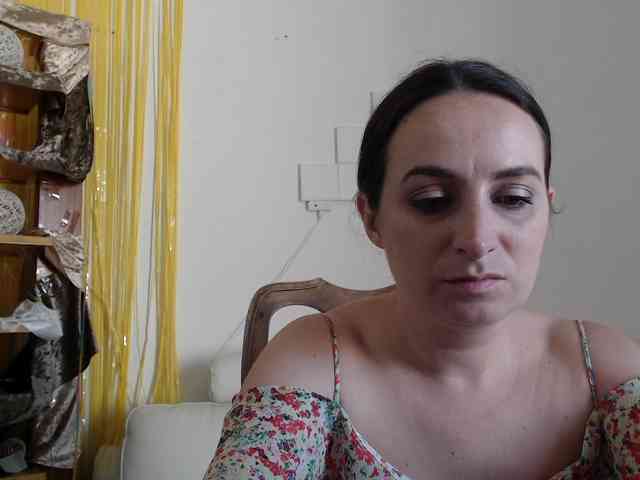 Modella: UWillMarryMyAss
