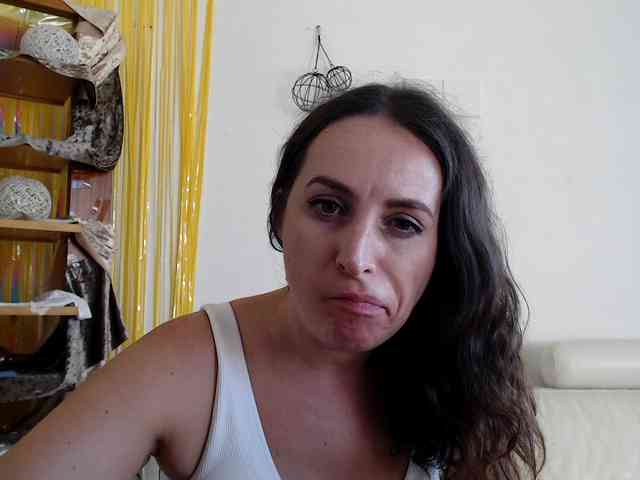 Modella: UWillMarryMyAss