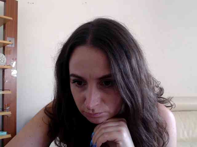 Modella: UWillMarryMyAss