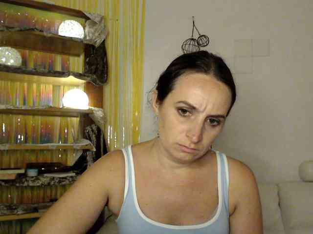 Modella: UWillMarryMyAss