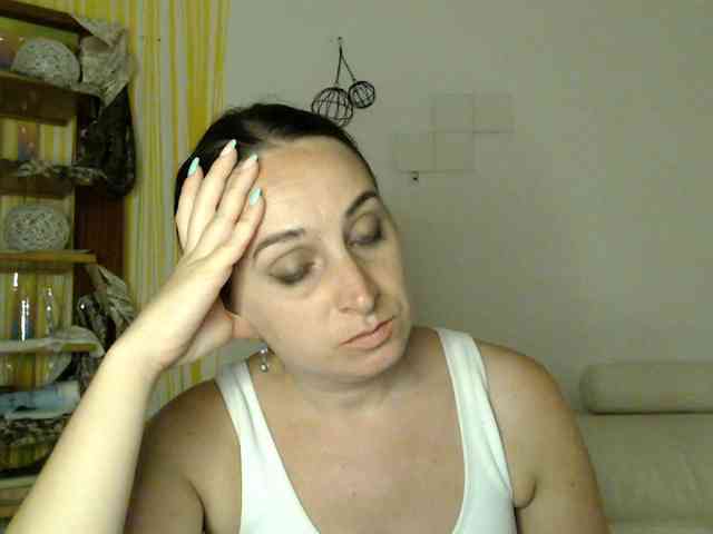 Modella: UWillMarryMyAss