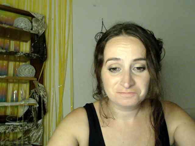 Modella: UWillMarryMyAss