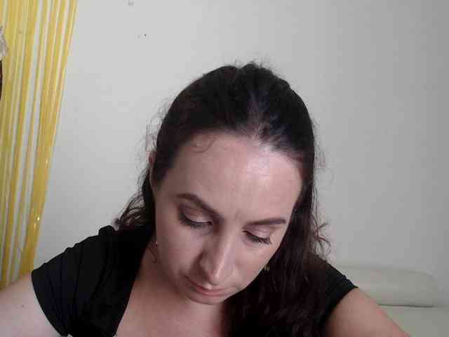 Modella: UWillMarryMyAss