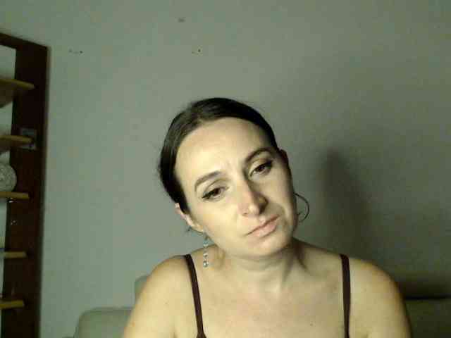 Modella: UWillMarryMyAss