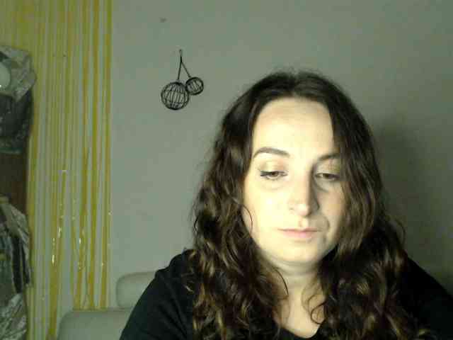 Modella: UWillMarryMyAss