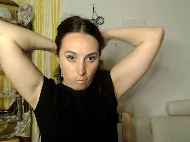 Modella: UWillMarryMyAss