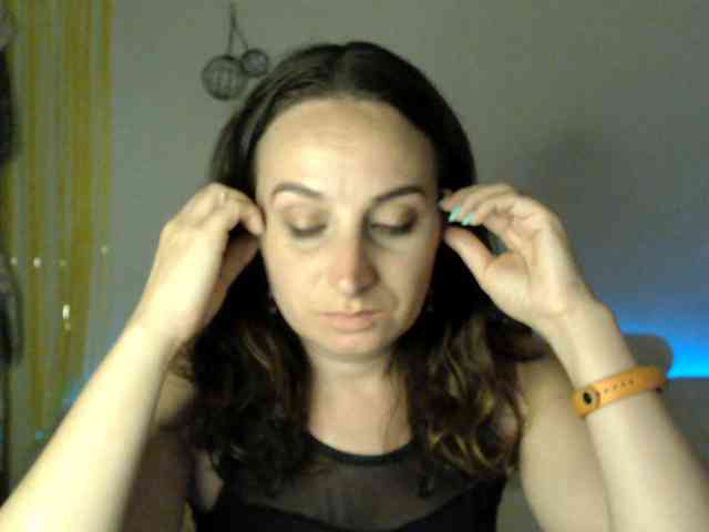 Modella: UWillMarryMyAss
