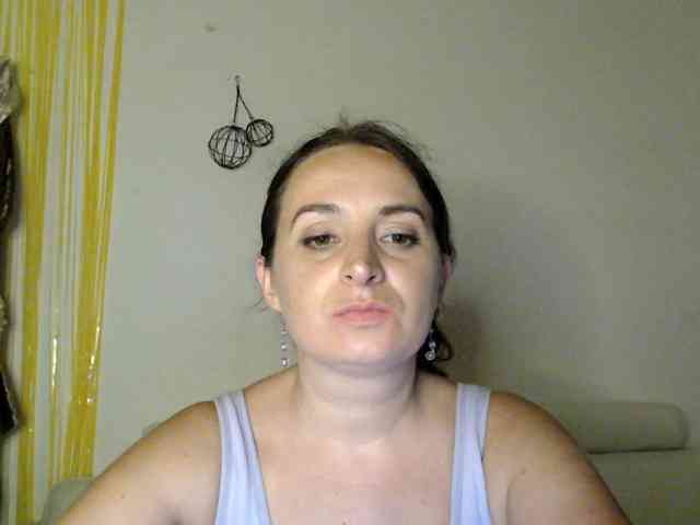 Modella: UWillMarryMyAss