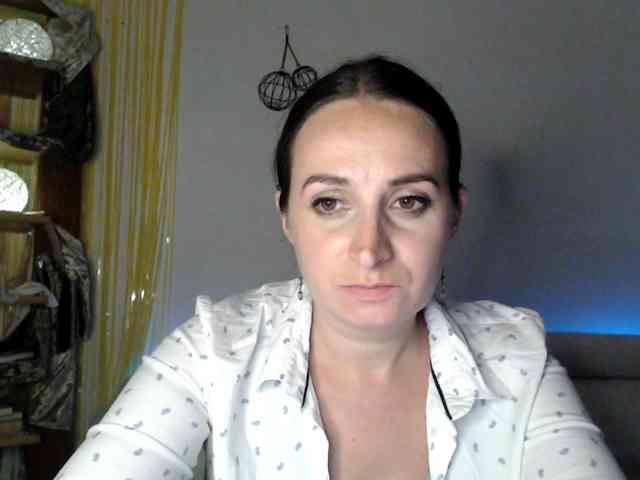 Modella: UWillMarryMyAss