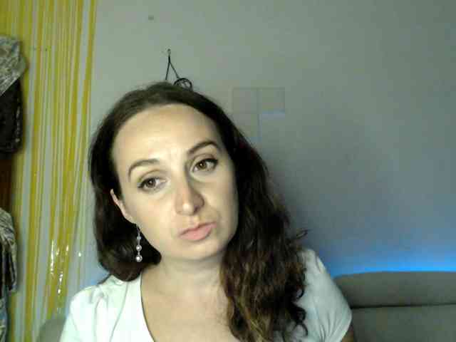 Modella: UWillMarryMyAss