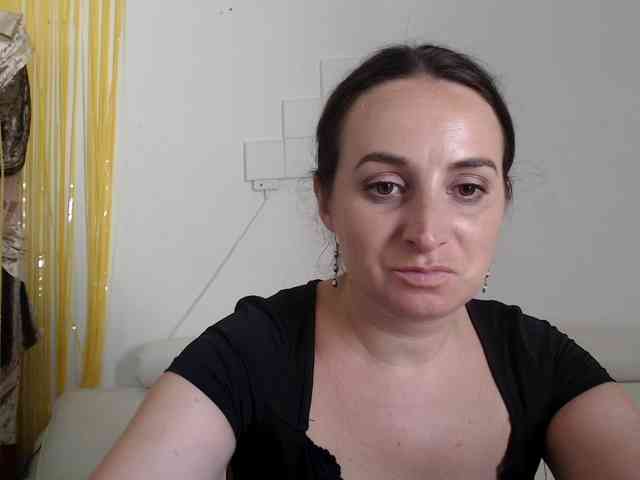 Modella: UWillMarryMyAss