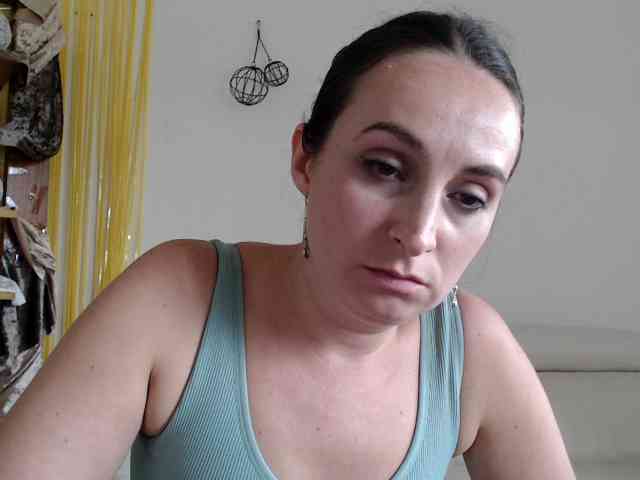 Modella: UWillMarryMyAss