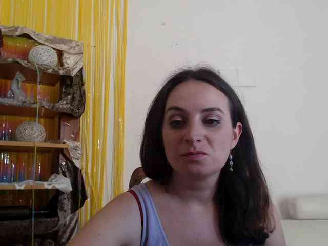 Modella: UWillMarryMyAss
