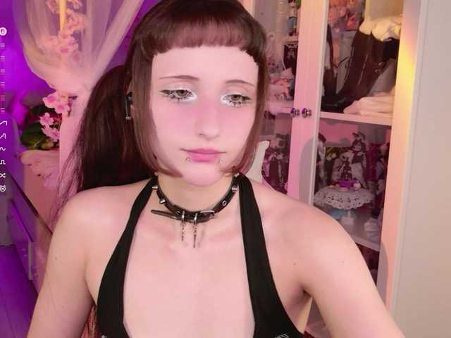 MiraJade live cam on BongaCams