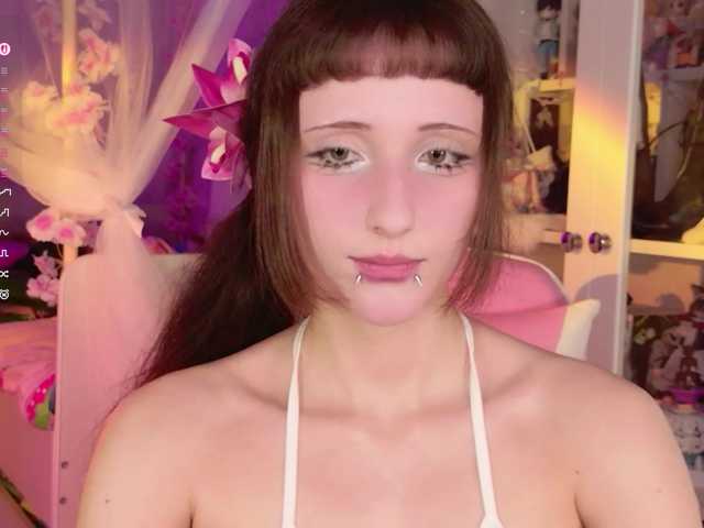 MiraJade live webcam show