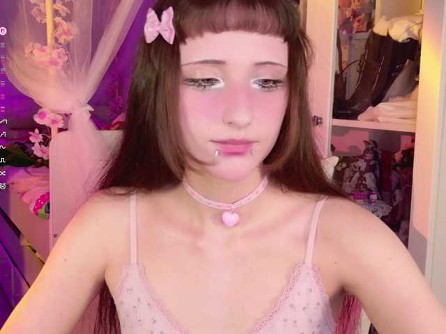 MiraJade live webcam show