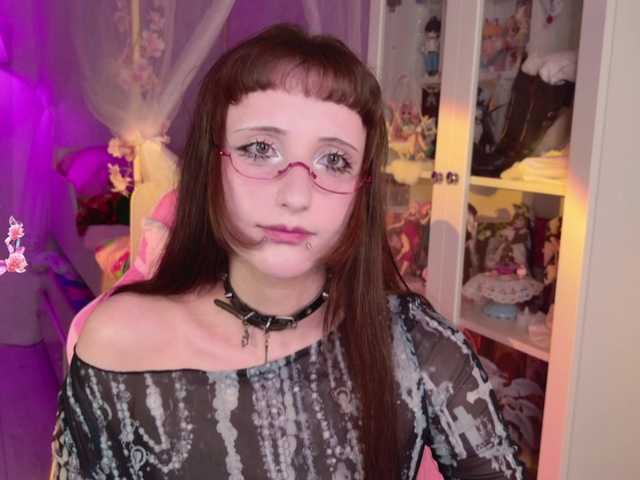 MiraJade live cam on BongaCams