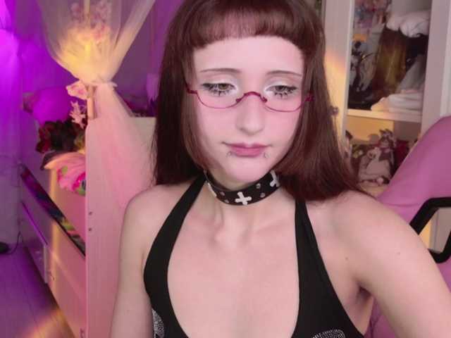 MiraJade live cam on BongaCams