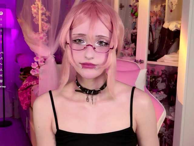 MiraJade live cam on BongaCams