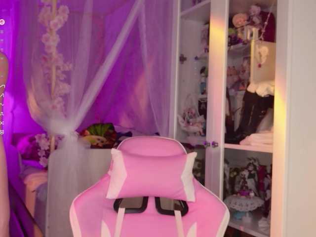 MiraJade live cam on BongaCams