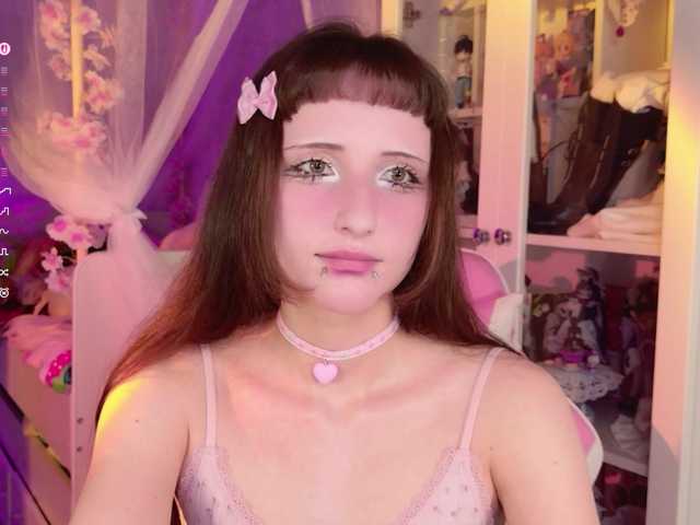 MiraJade live cam on BongaCams
