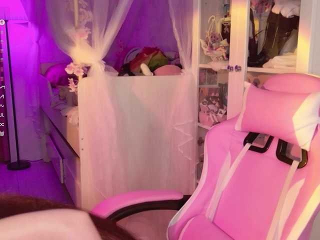 MiraJade live cam on BongaCams