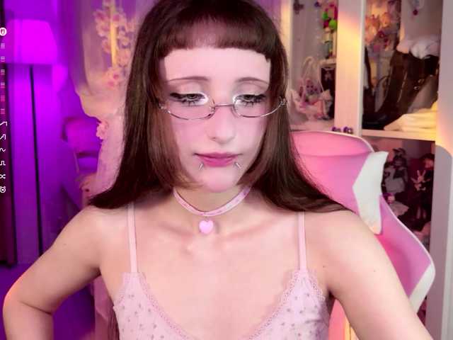 MiraJade live cam on BongaCams