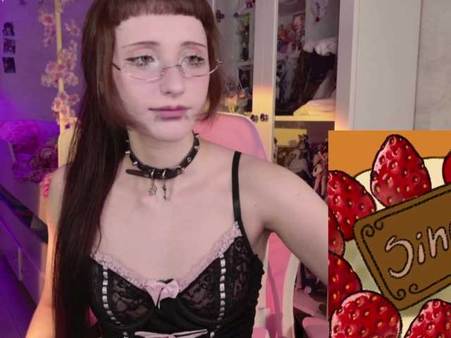 MiraJade live cam on BongaCams