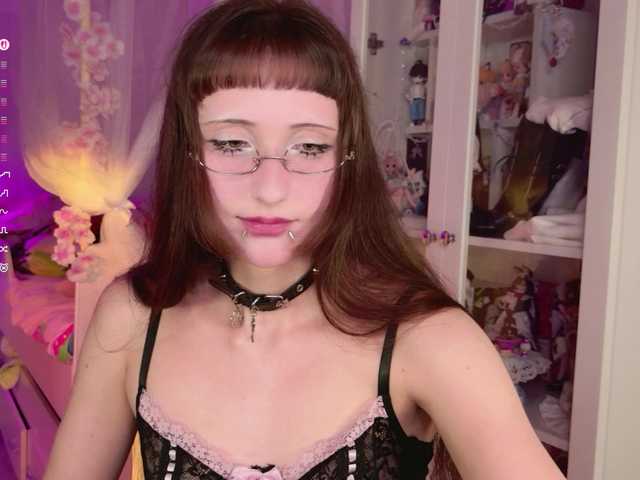 MiraJade live cam on BongaCams