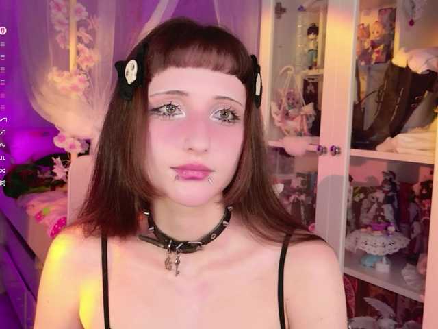 MiraJade live webcam show