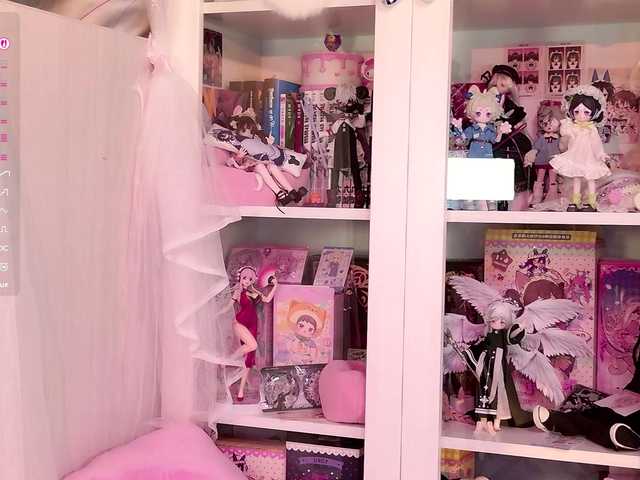 MiraJade live cam on BongaCams