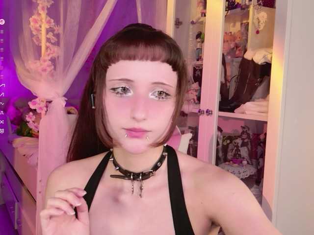 MiraJade live webcam show