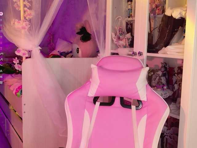 MiraJade live webcam show