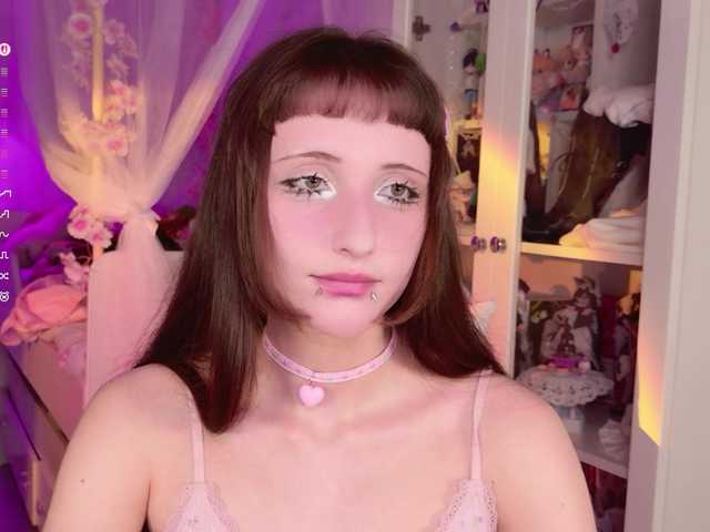 MiraJade live webcam show