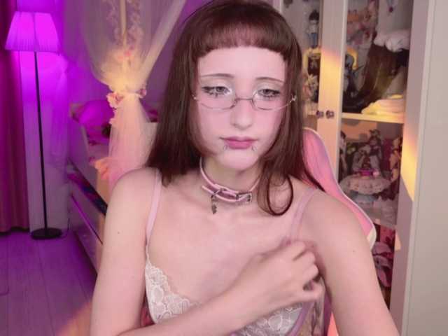 MiraJade live cam on BongaCams